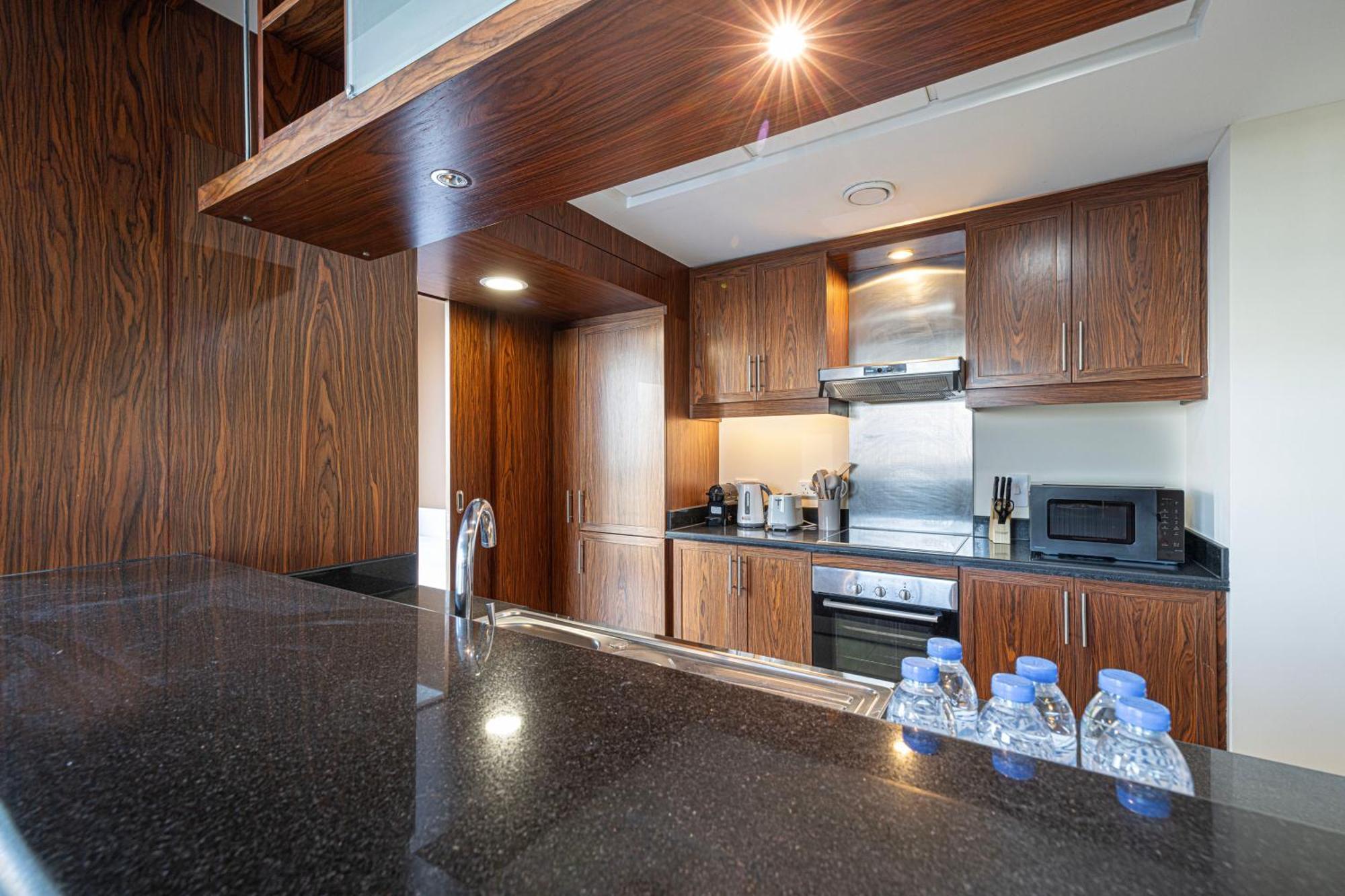 Apartment Stunning 2br Iconic Burj & Fountain View Dubai
