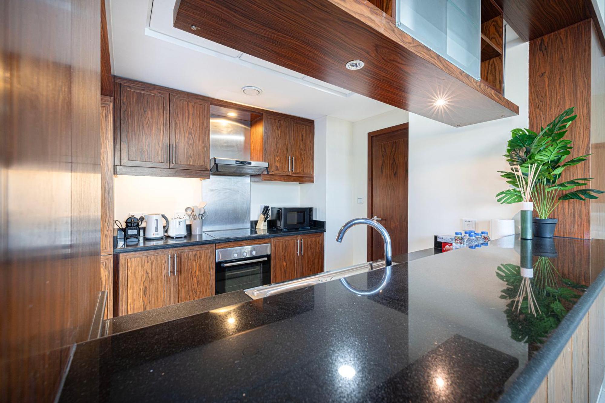 Apartment Stunning 2br Iconic Burj & Fountain View