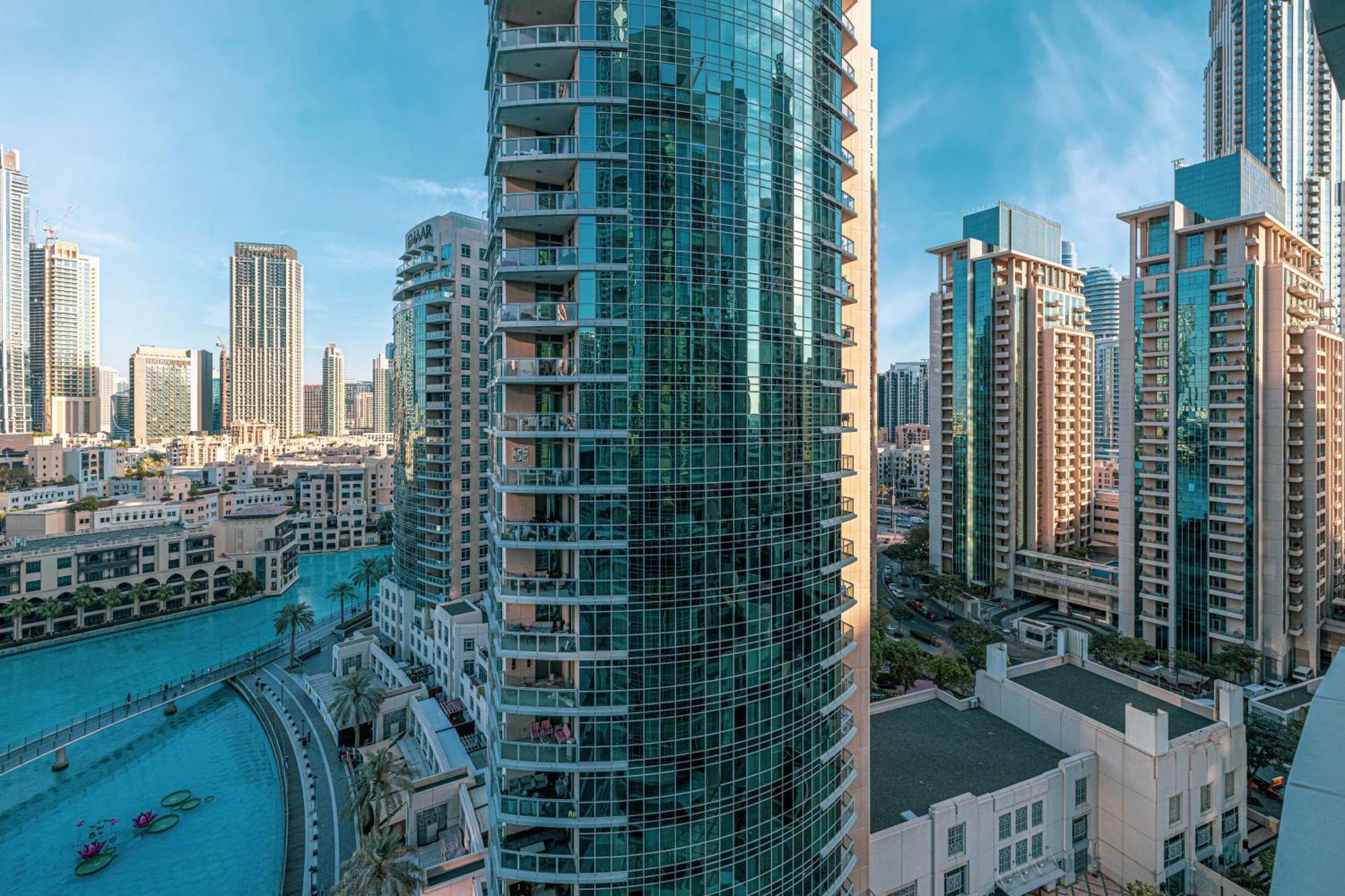 Stunning 2br Iconic Burj & Fountain View Apartment