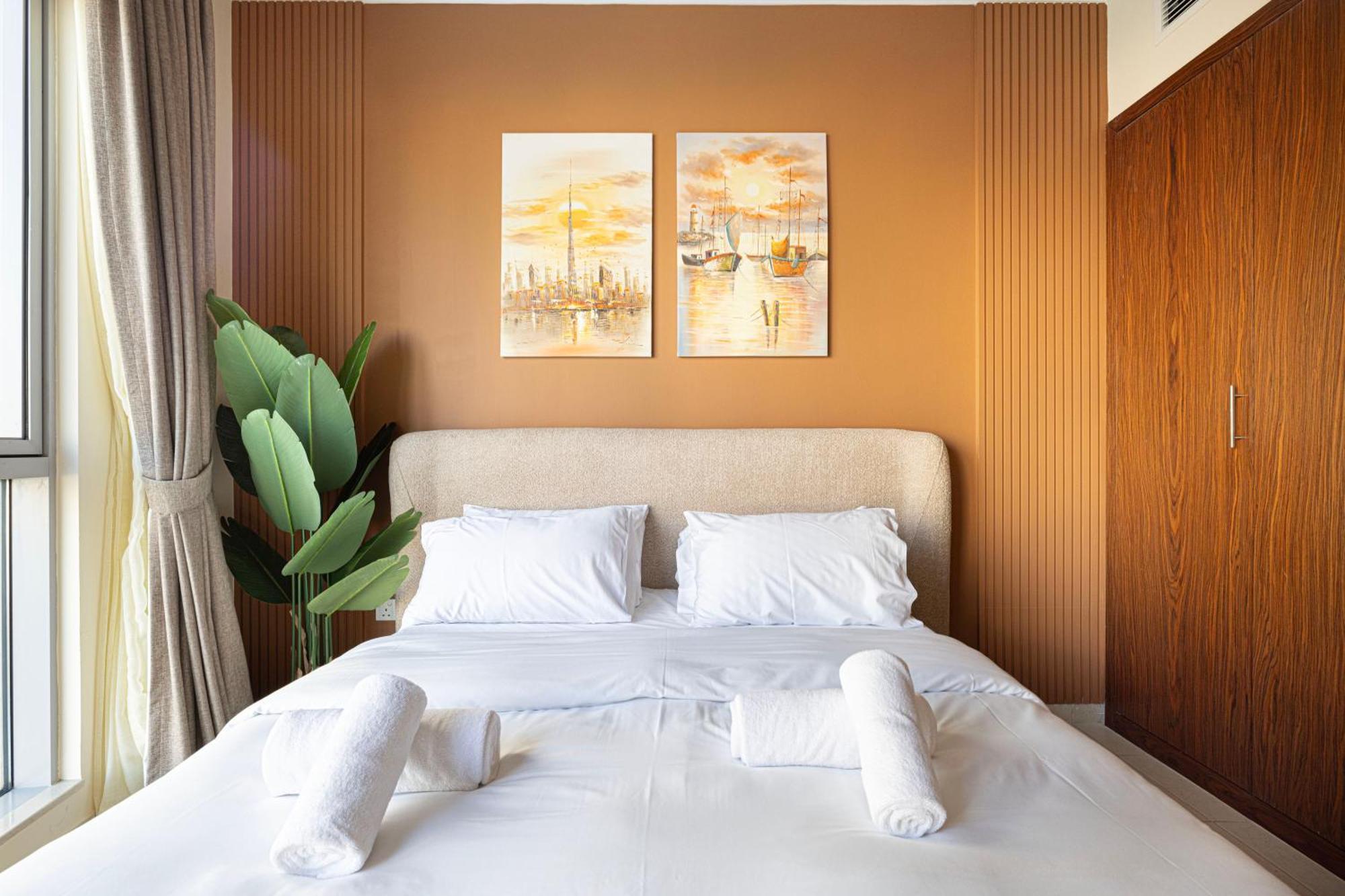 Stunning 2br Iconic Burj & Fountain View Apartment