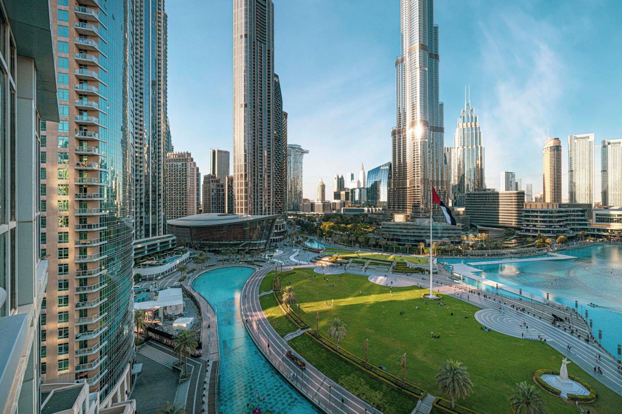 Stunning 2br Iconic Burj & Fountain View Apartment *