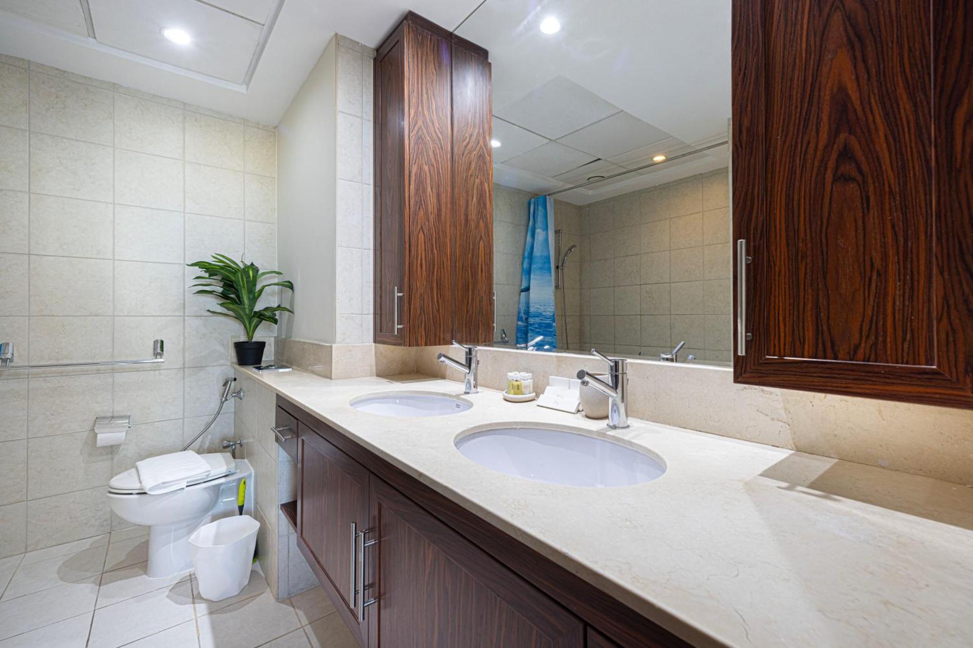 Stunning 2br Iconic Burj & Fountain View Apartment *