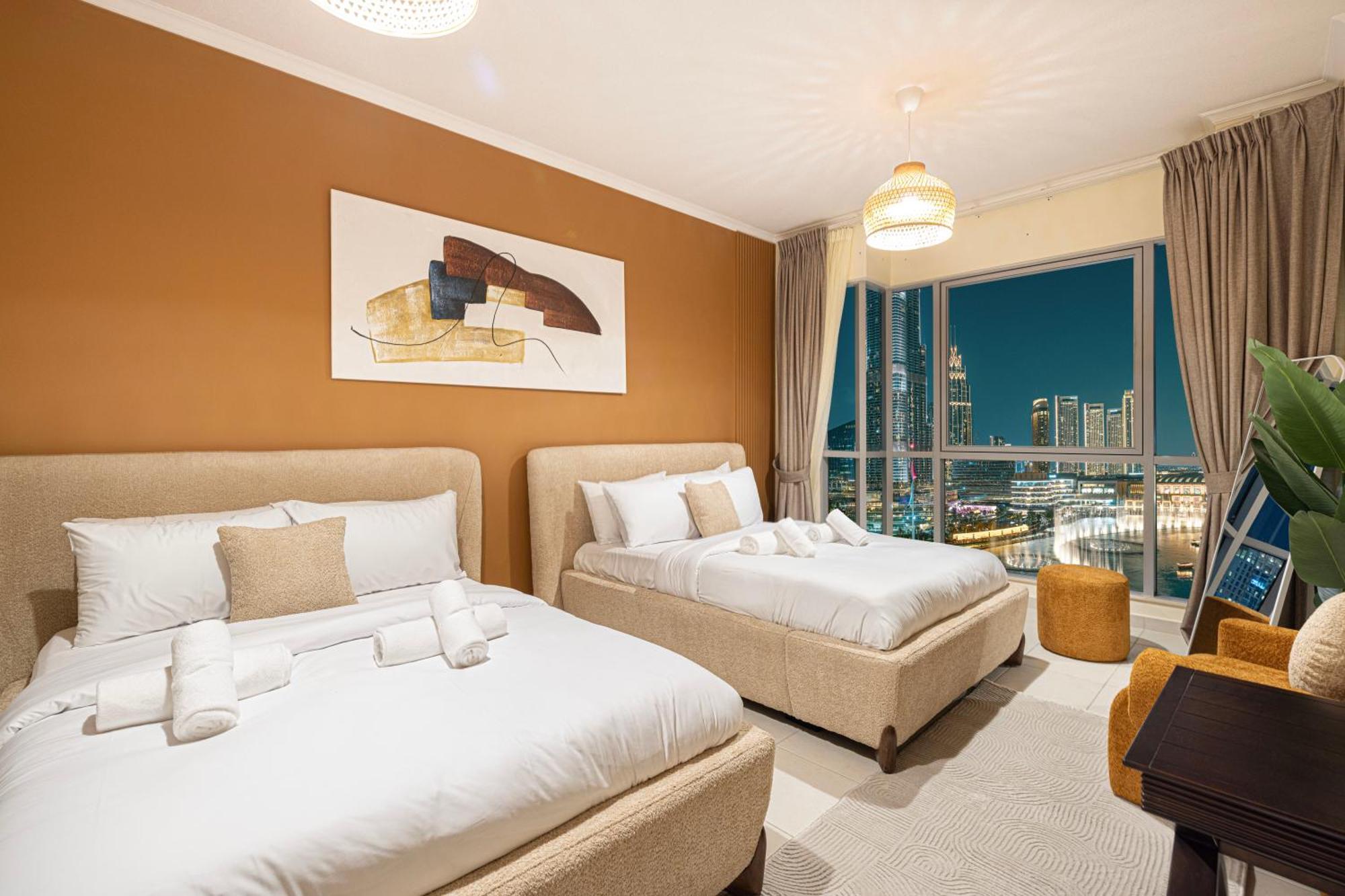 Stunning 2br Iconic Burj & Fountain View Dubai