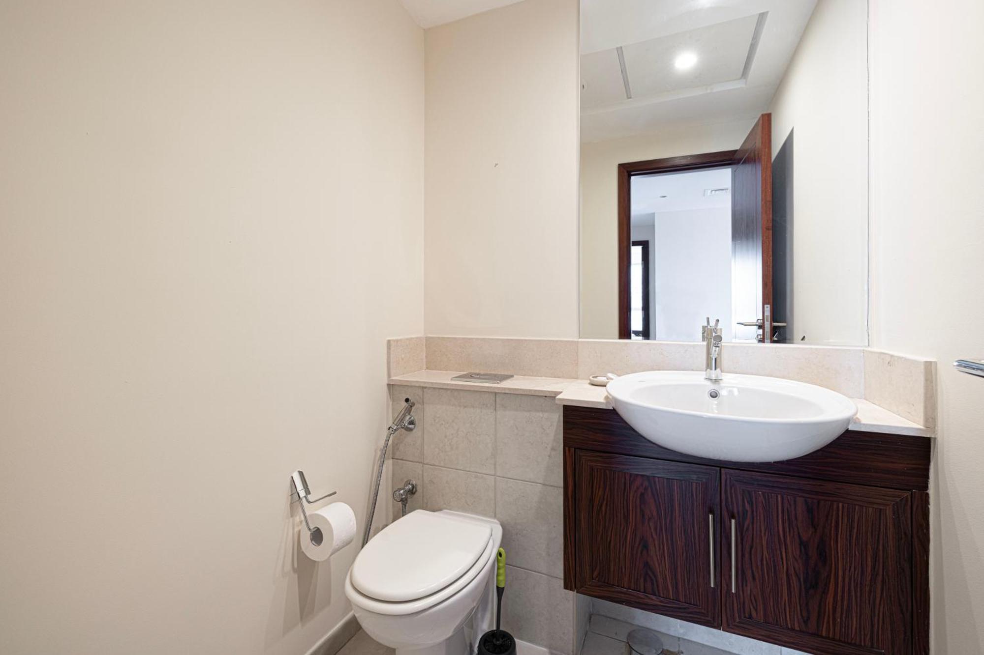 Apartment Stunning 2br Iconic Burj & Fountain View
